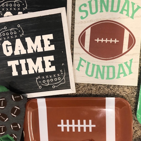 Football Party Decor - Picture 3 of 6